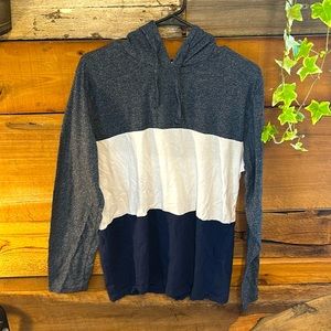 Long sleeve t-shirt with hood